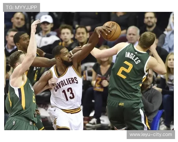 朱利叶斯·兰德尔挡拆制造错位显著提升内线得分效率