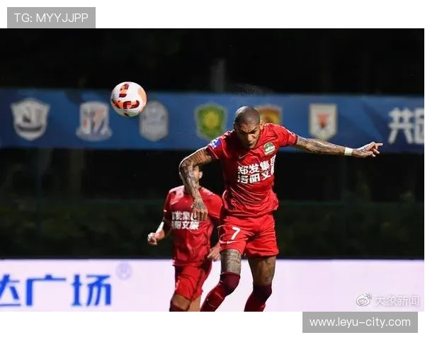 拖延时间判罚要点：裁判认定标准与黄牌处罚时机