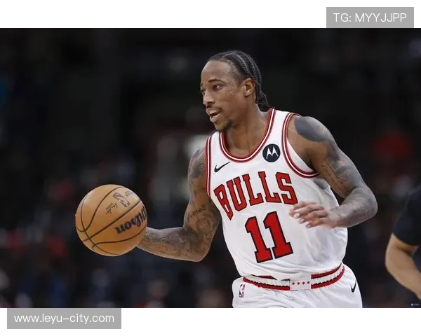 德罗赞中距离单打效率提升，成公牛关键时刻得分核心